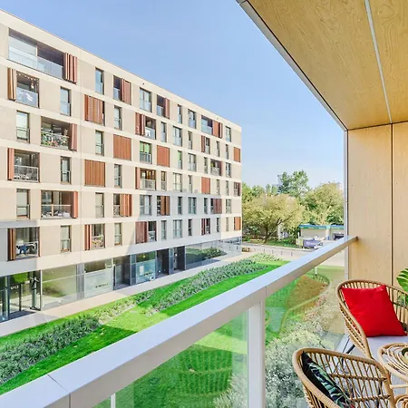 Lumina I 2-room With Balcony I Parking I Near The Railway Station Apartamento *