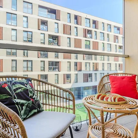 Lumina I 2-room With Balcony I Parking I Near The Railway Station