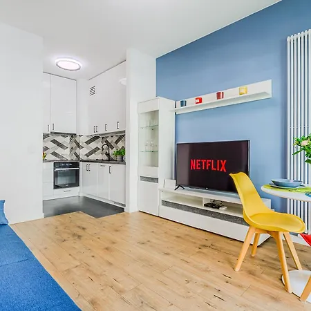 Lumina I 2-room With Balcony I Parking I Near The Railway Station Apartamento