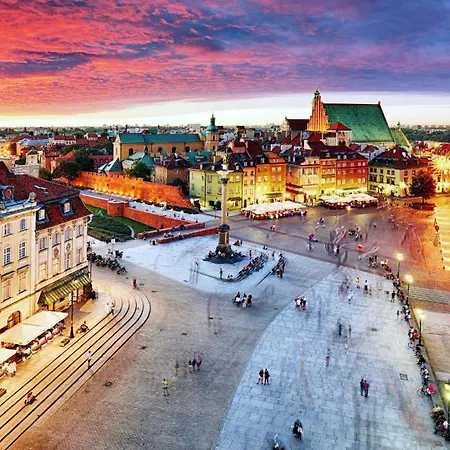 Lumina Near The Railway Station Warschau