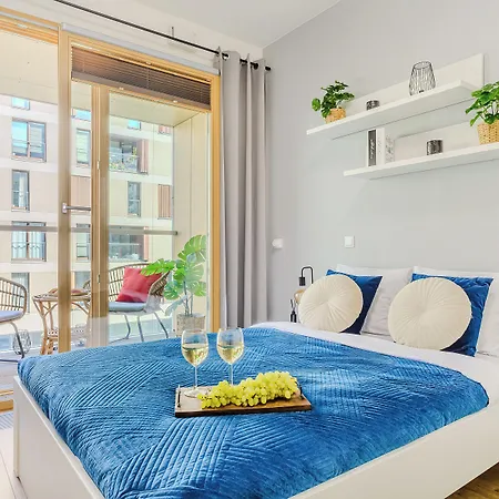 Lumina I 2-room With Balcony I Parking I Near The Railway Station Apartamento