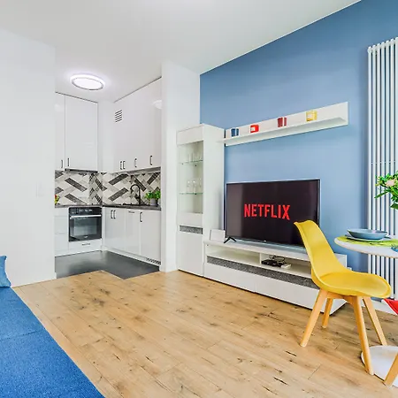 Lumina I 2-Room Apartment With Balcony I Parking I Near The Railway Station * Warszawa